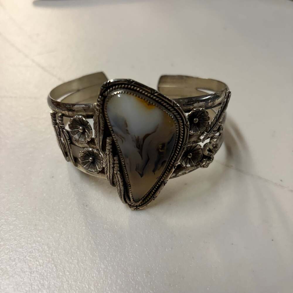Vintage Navajo Sterling Silver Scenic Moss Agate Cuff Bracelet Stamped sterling
